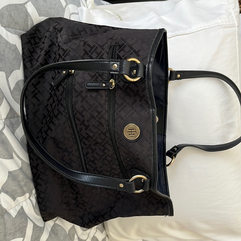 Tommy Hilfiger black shoulder bag